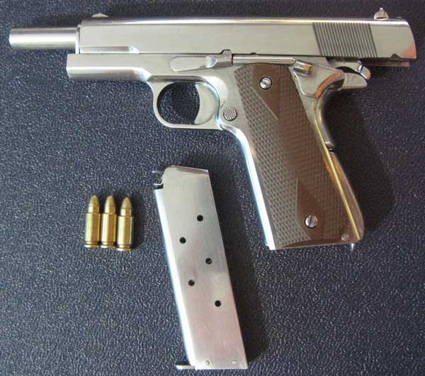 Пистолет с пулями 3 мм