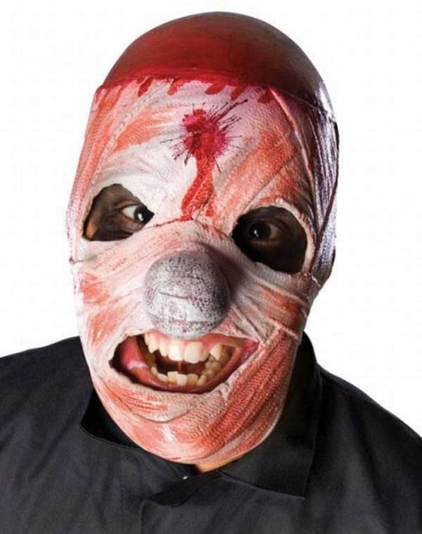 Жуткие маски участников рок-группы Slipknot