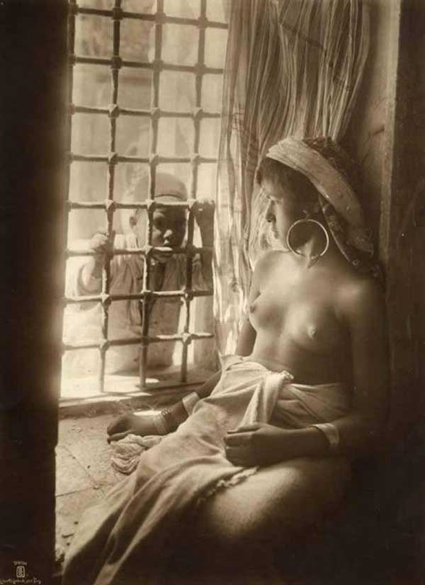 Недетские фотографии арабских женщин начала прошлого века 