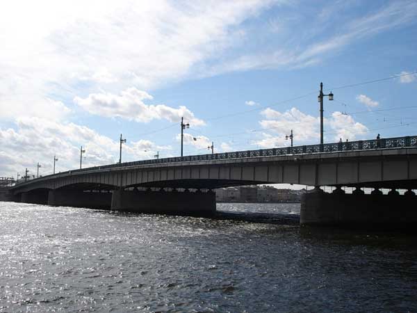 Потусторонние тайны Литейного моста в Питере
