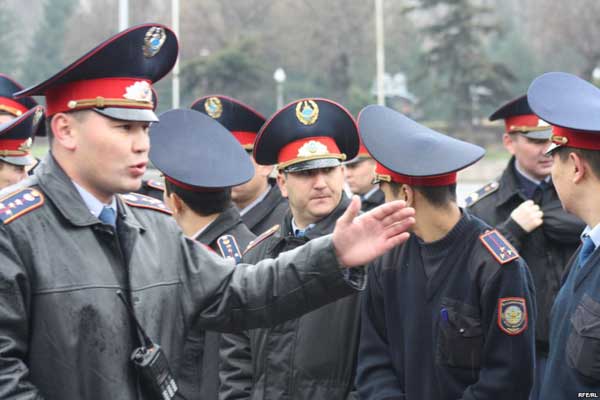 Звонок в казахстанскую милицию: Алло, мусара, вы чего молчите?